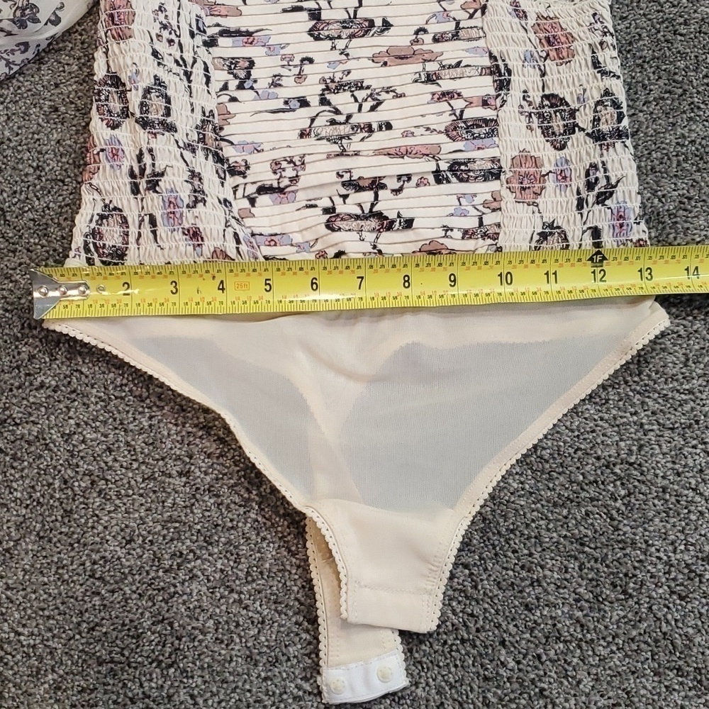NWT Free People Brunch Date Floral Bodysuit sz XS - Picture 11 of 13